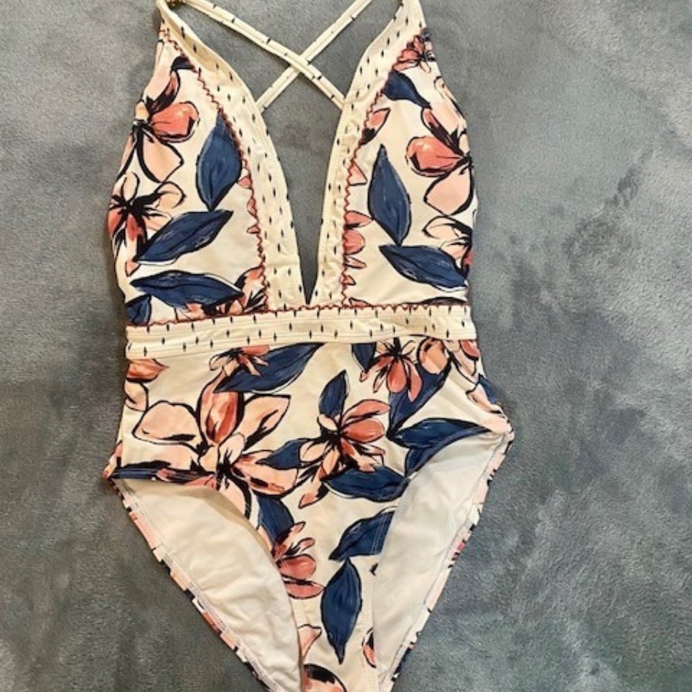 Studio Anne Cole Floral Plunge One-Piece Swimsuit Size 6
